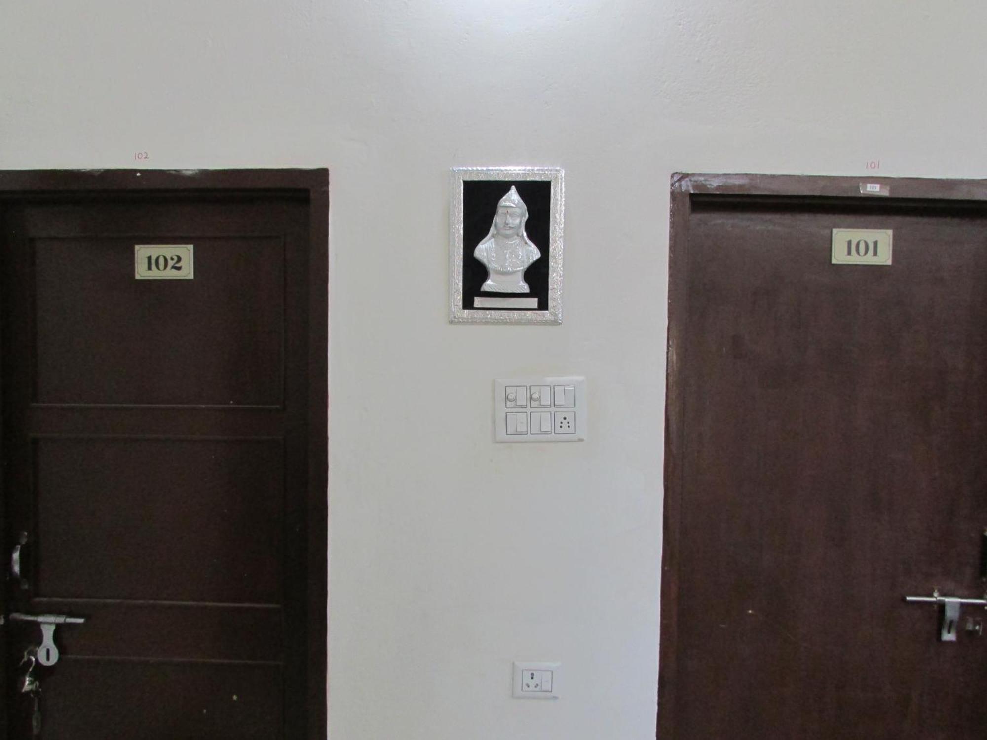 Ashish Guest House, Goverdhan Vilas Udajpur Zewnętrze zdjęcie